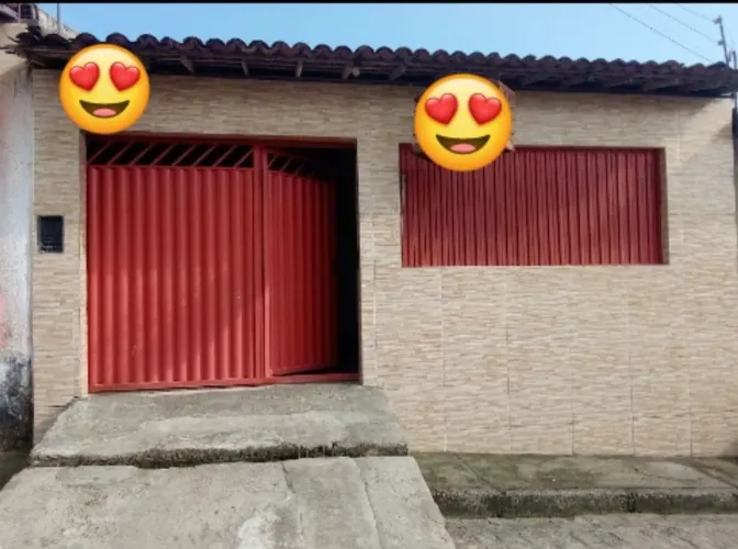 CASA COM 3 QUARTOS E GARAGEM 