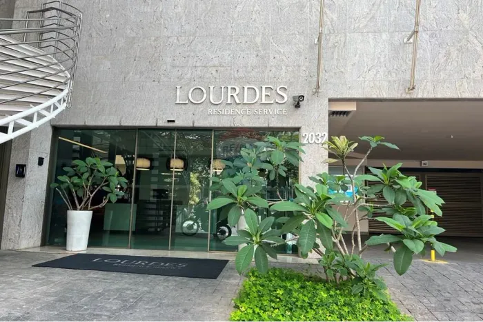 Flat mobiliado venda 38m², 1 quarto, 1 suíte, 1 vaga, Lourdes/BH R$595,000,00