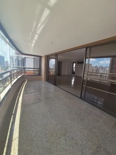 Imóvel para venda tem 210 metros quadrados com 4 quartos em Aldeota - Fortaleza - CE