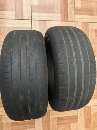 PNEU 225/45 R17