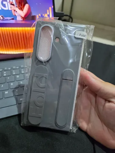 Case Galaxy Fold 7 c/ alça e suporte
