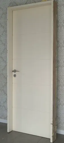 Porta Interna  Com Frisos 0,80 x 2,10m - Completa Com Batente E Fechadura