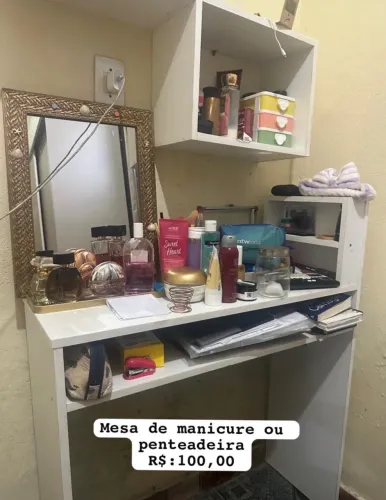 Mesa manicure (retirada Santo Antônio)