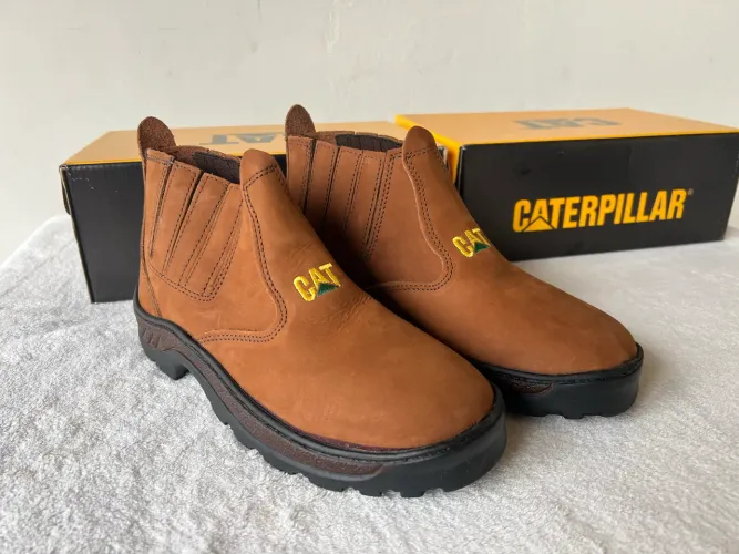 Botina Caterpillar CAT Couro Premium Masculina?