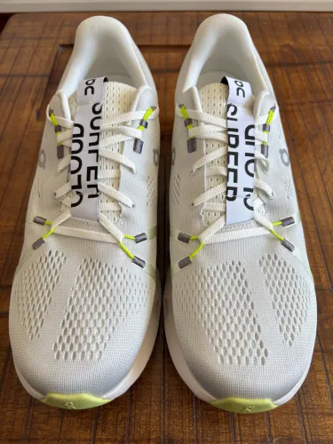 On Running CloudSurfer tamanho 44