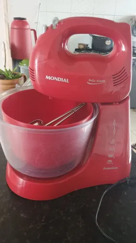 Batedeira mondial Bella Massa red <br>.