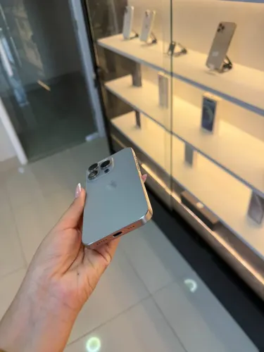 iPhone 15 pro 128g bateria 88% original