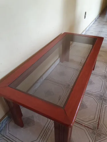 Mesa pequena de centro