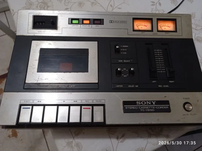 Stereo cassette corder
