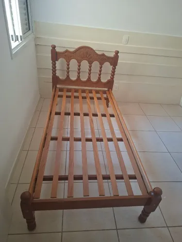 Cama solteiro madeira maciça (BAURU) não entrego 