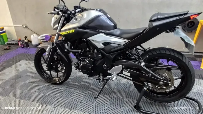 Vende-se moto mt03