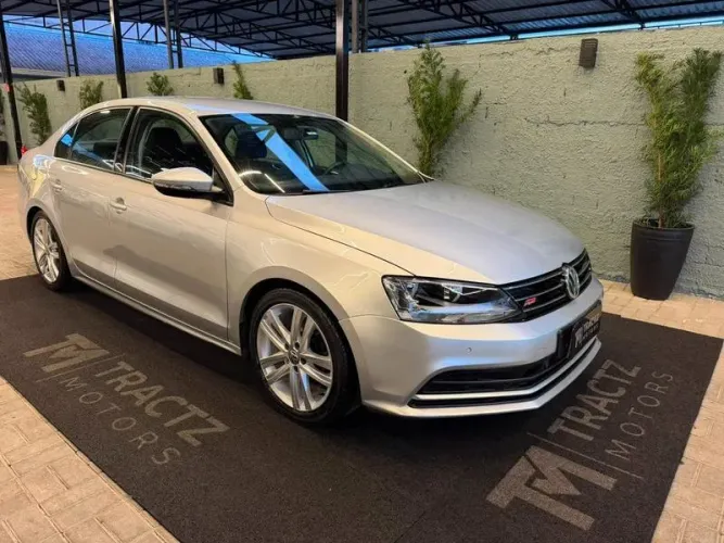 Volkswagen Jetta Comfortline 2.0 T.flex 8V 4P Tipt. 2015