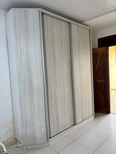 Cama e Guarda-roupa