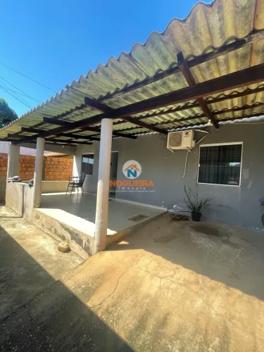 Vende-se casa na 405 Norte