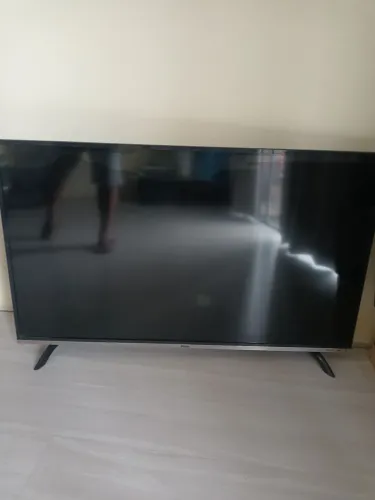 Tv Philco com tela quebrada 