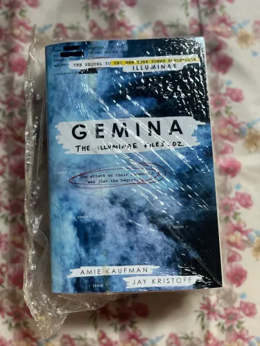 Livro Gemina Versão Inglês
