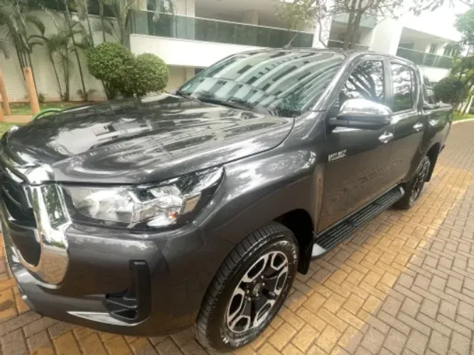 Toyota Hilux CD SRV 4X4 2.8 TDI Diesel Aut. 2024