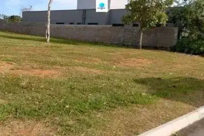 Lote para Venda no Condomínio Goiânia Golf Clube - Goiânia