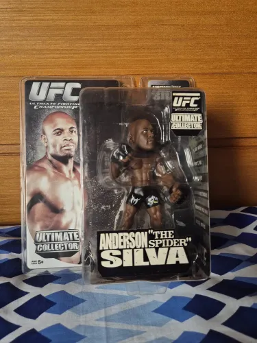 UFC Ultimate Collector Series 3 - Anderson ?The Spider? Silva - 