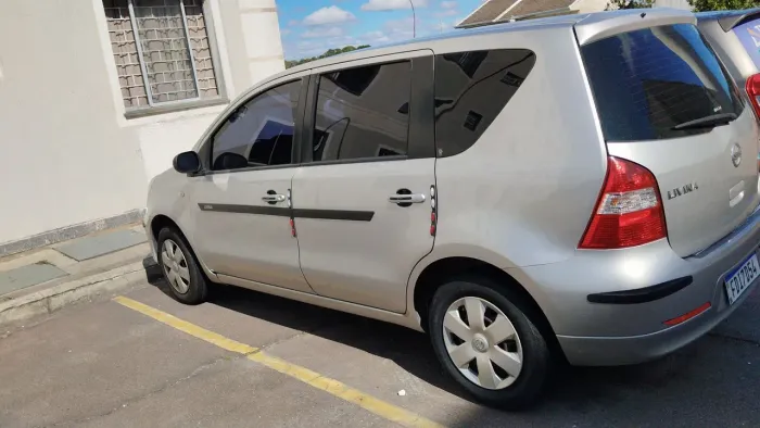 Nissan Livina 1.6 16V Flex Fuel 5P 2013