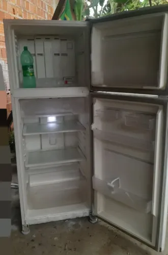 Geladeira Electrolux frost free ENTREGO