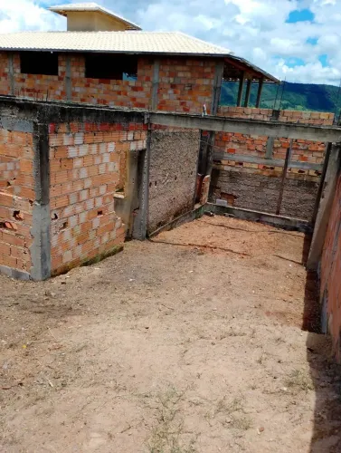 Casa em construção em Conceição do Mato Dentro...