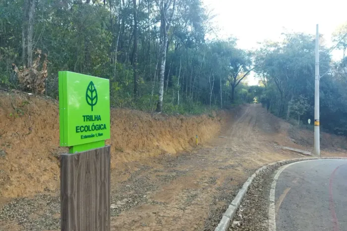 Lotes planos a partir de 1000 m². Em um condomínio estruturado e pronto para morar.