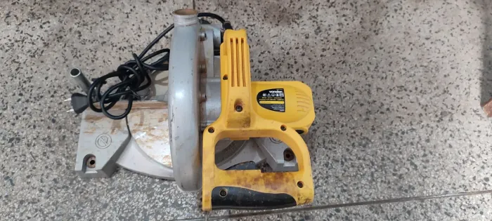 Serra esquadria 7 1/4 vonder 127v