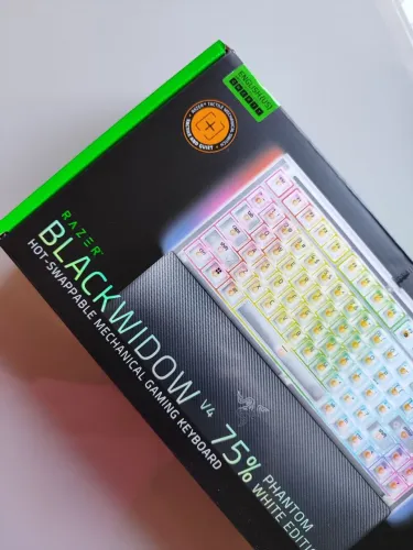 Razer Blackwidow v4 Phantom 8k