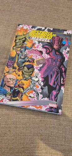 História do Universo Marvel - Panini
