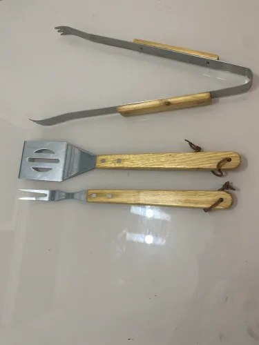 Kit para churrasco 3 peças. Cabo Madeira.