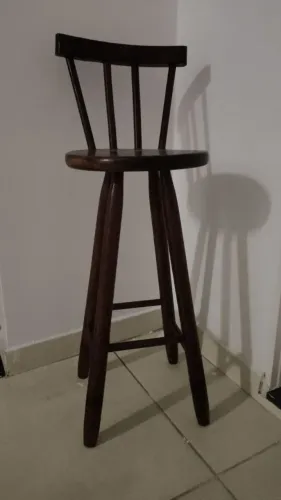 Banquetas alta de madeira