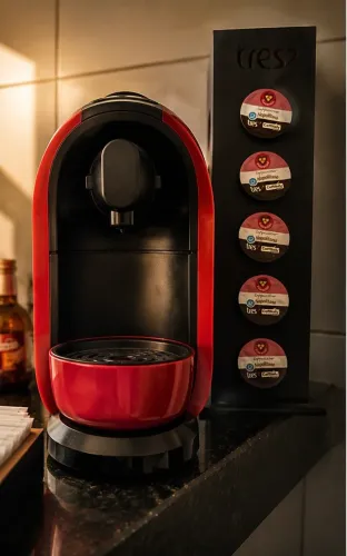 Cafeteira Três Corações MIMO S24 Vermelha - Excelente Estado!
