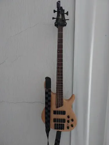 Baixo cort Bartolini
