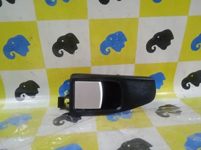 Moldura Botão Vidro Eletr. Porta Tras. Direita Idea 2012