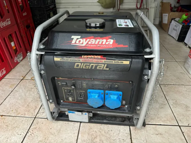 Gerador de Energia 220v Gasolina Toyama TG9000i