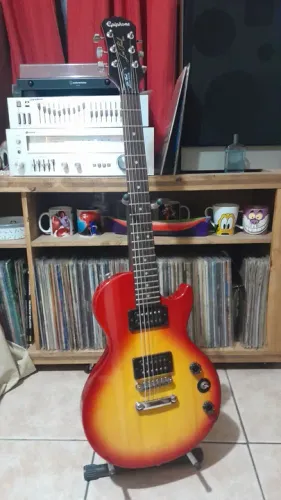 *** Linda Guita Epiphone LesPaul II.*** " Troco ".