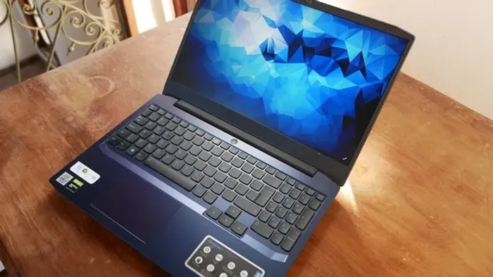 Notebook Lenovo ideapad Gaming 3i i5-10300H 8GB 256GB.SSD GtX 1650 4GB ram tela 15.6