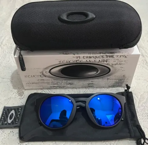 Óculos de Sol Oakley Hstn Matte Black/Lente Blue Iridium