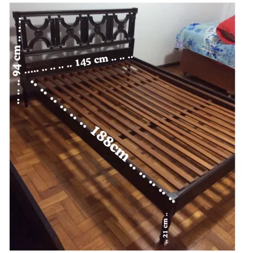 Cama de casal madeira de lei antiga - ler Descrição retirada copacabana