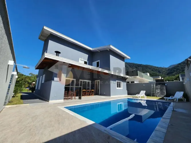 Sobrado com 5 dormitórios à venda, 211 m² por R$ 1.700.000 - Lagoinha - Ubatuba/SP