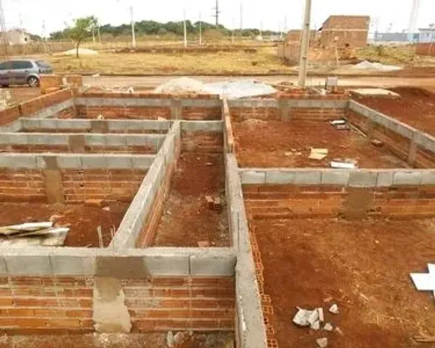 Faço  do alicerce ao acabamento,orçamento gratuito da mão de obra !! Watts * 