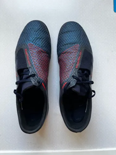 Chuteira Nike Skin society