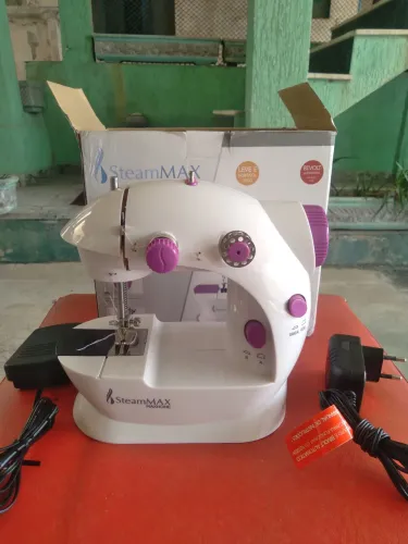 Vendo Máquina de Costura Compacta