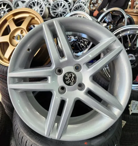 Jogo de rodas Peugeot 308 aro 17 novas