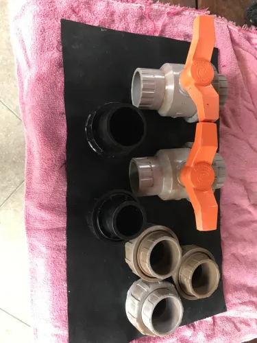 Vendo conexões para piscina !