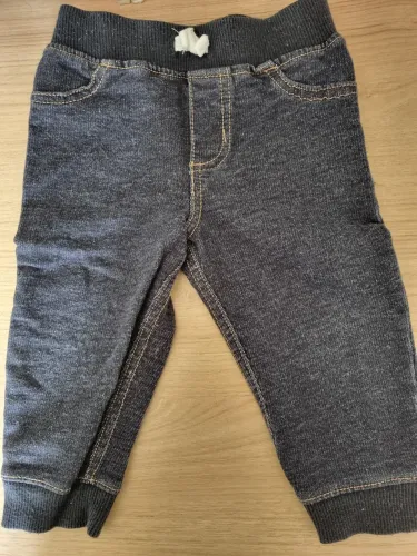 Calça jeans da marca Carters - tamanho 12 meses