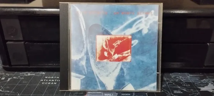 CD Dire Straits: On Every Street