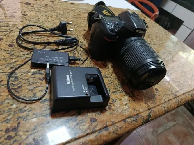 Máquina fotográfica Nikon D7100
