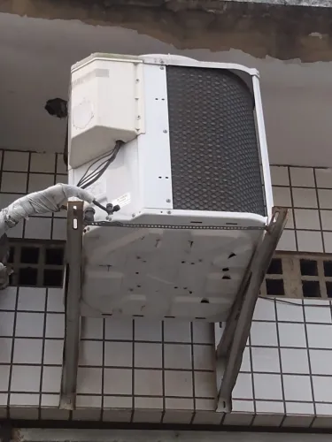 Ar Condicionado Midea 57000 BTUs 220v Trifásico piso/ teto